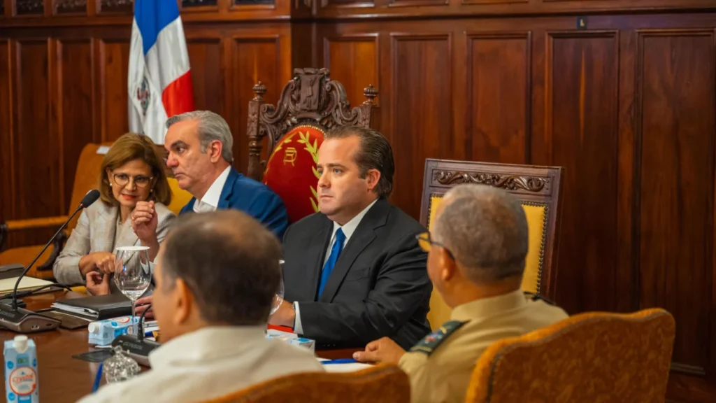 Ministro de la Presidencia instituye comité de observación licitaciones Fitram Fitram