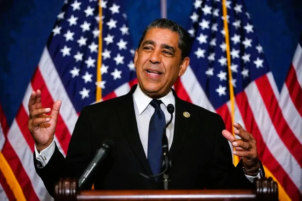 Adriano Espaillat