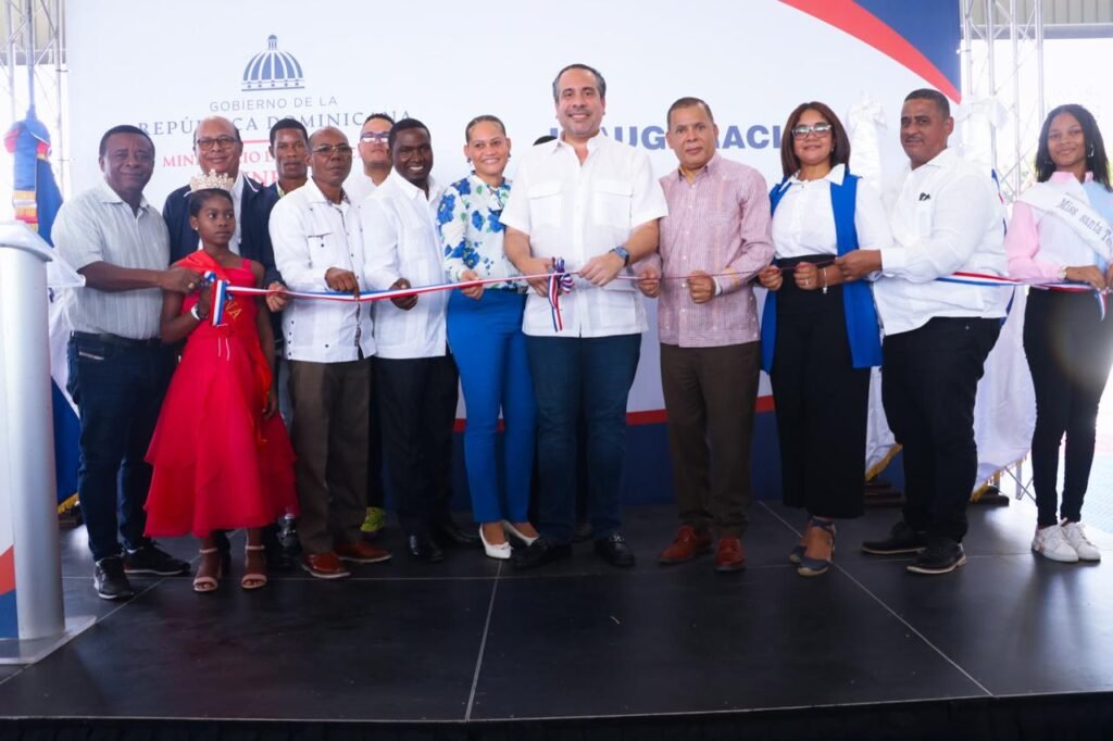 INEFI inaugura polideportivo en Guayabo, Elías Piña