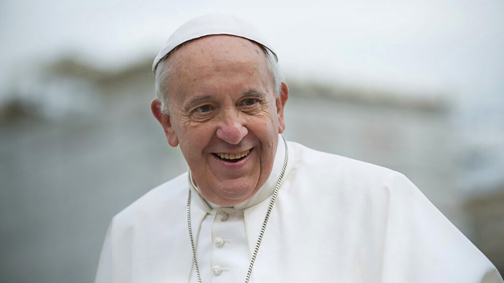El papa pide que los gastos militares se conviertan en inversiones para combatir el hambre