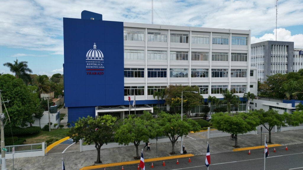 Ministerio de Trabajo informa los días feriados correspondientes al año 2025