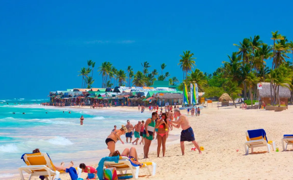 República Dominicana registra récord de 9 millones de visitantes en 10 meses del 2024