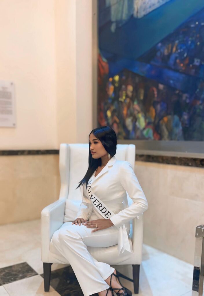 Esmeralda Rosario, la reina de belleza que promueve el reciclaje Esmeralda Rosario, la reina de belleza que promueve el reciclaje