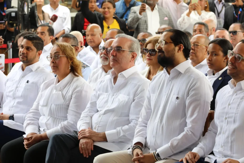 Abinader inaugura Punto GOB San Cristóbal; beneficiará a más de 700 mil personas