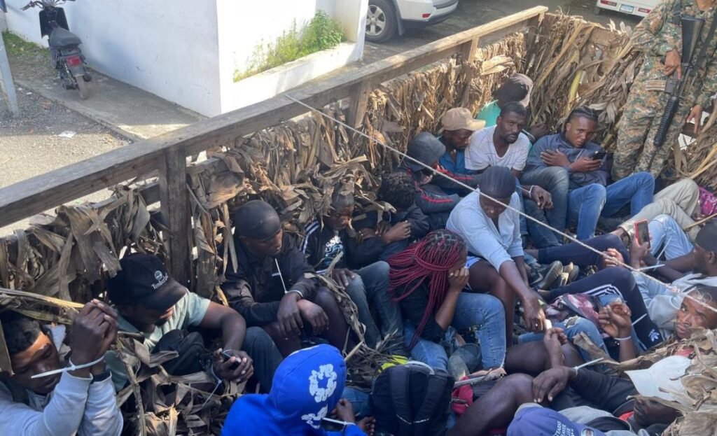 Detienen a 38 haitianos indocumentados en Santiago y Valverde