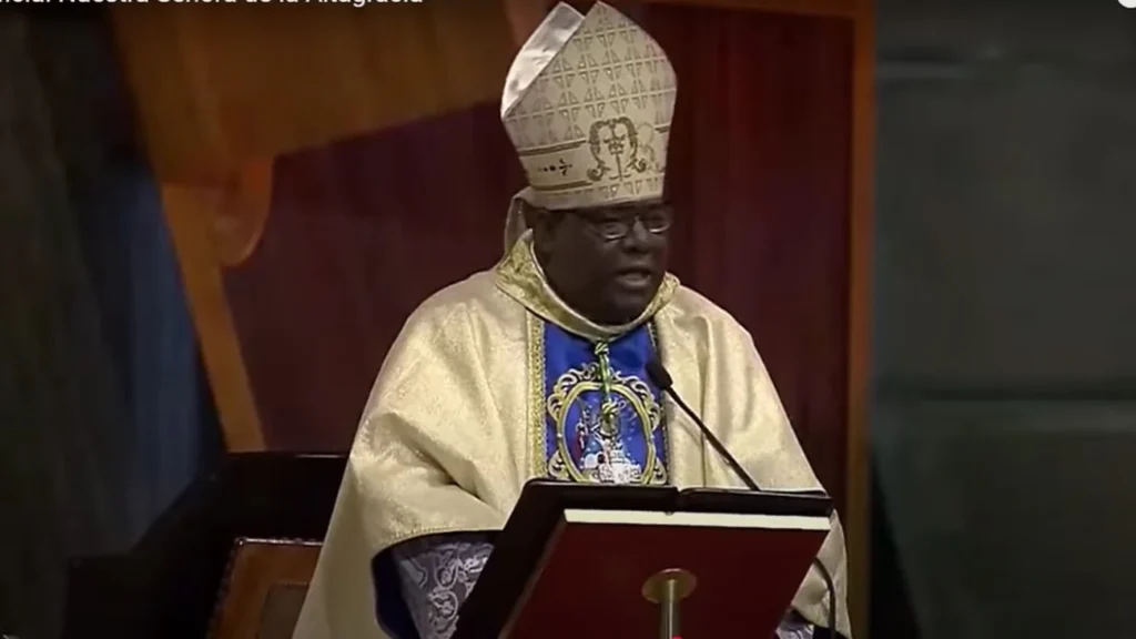 Monseñor Castro Marte