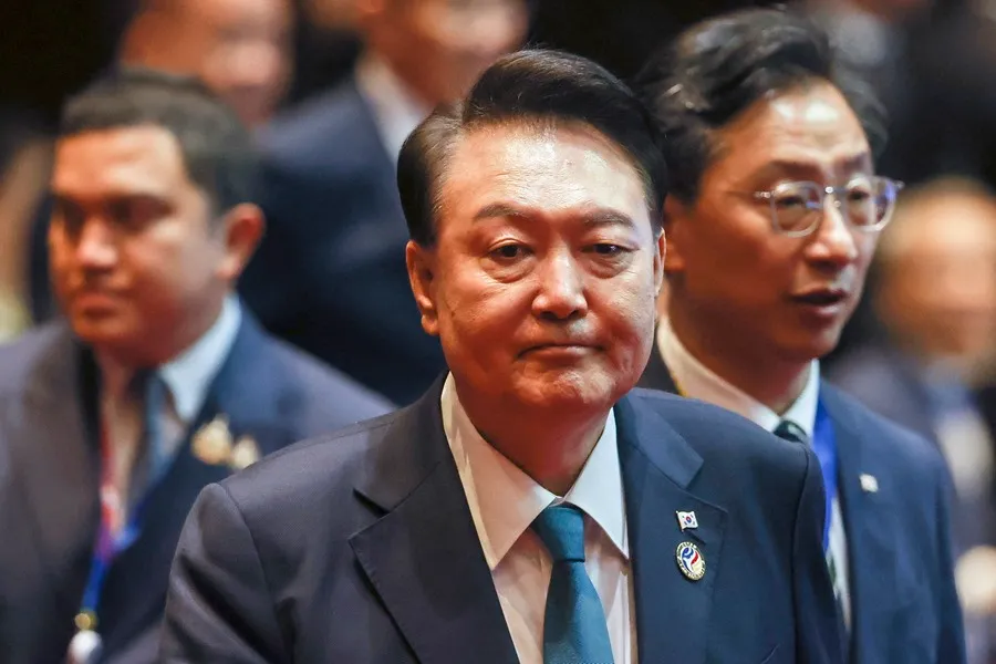 Rastrean la ubicación exacta del presidente de Corea del Sur ante la posibilidad de que haya huido Yoon Suk-yeol