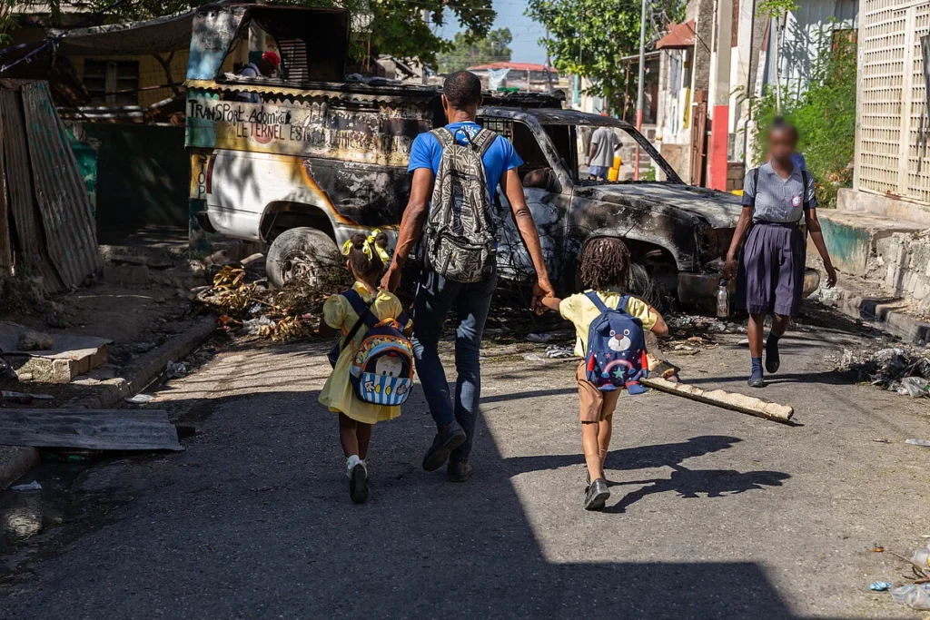Amnistía Internacional denuncia brutales ataques de las bandas armadas a niños en Haití