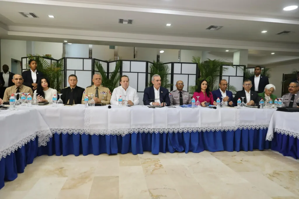 Abinader encabeza reunión de seguimiento al Plan de Seguridad Ciudadana