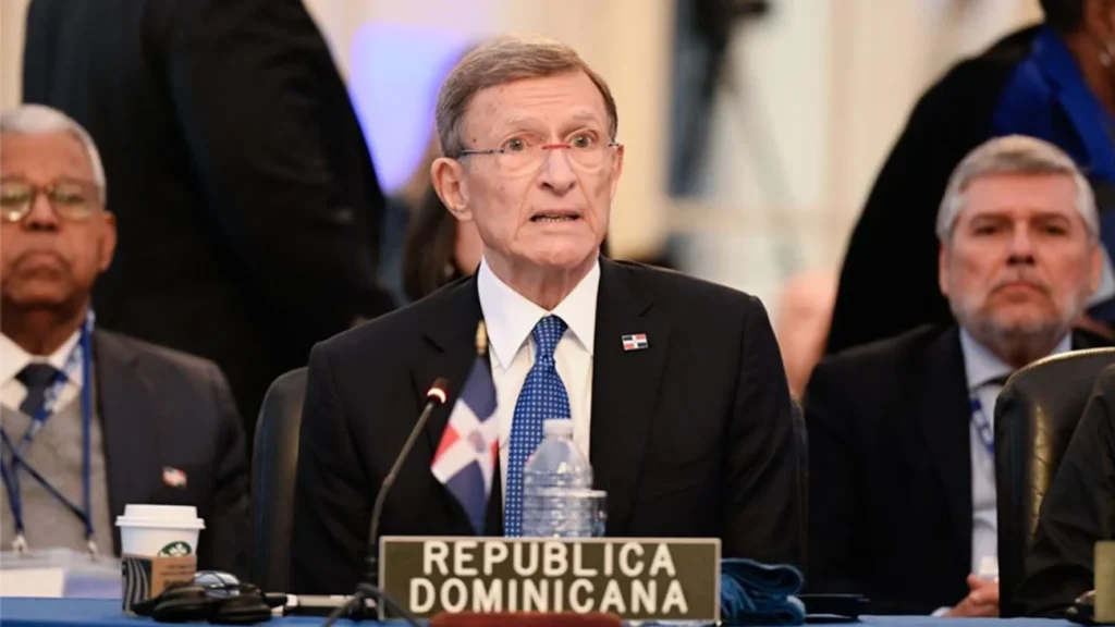 Canciller Roberto Álvarez