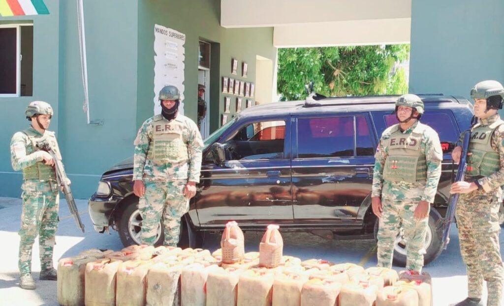 Incautan a 162 galones de gasolina de contrabando en Dajabón que sería llevado a Haití