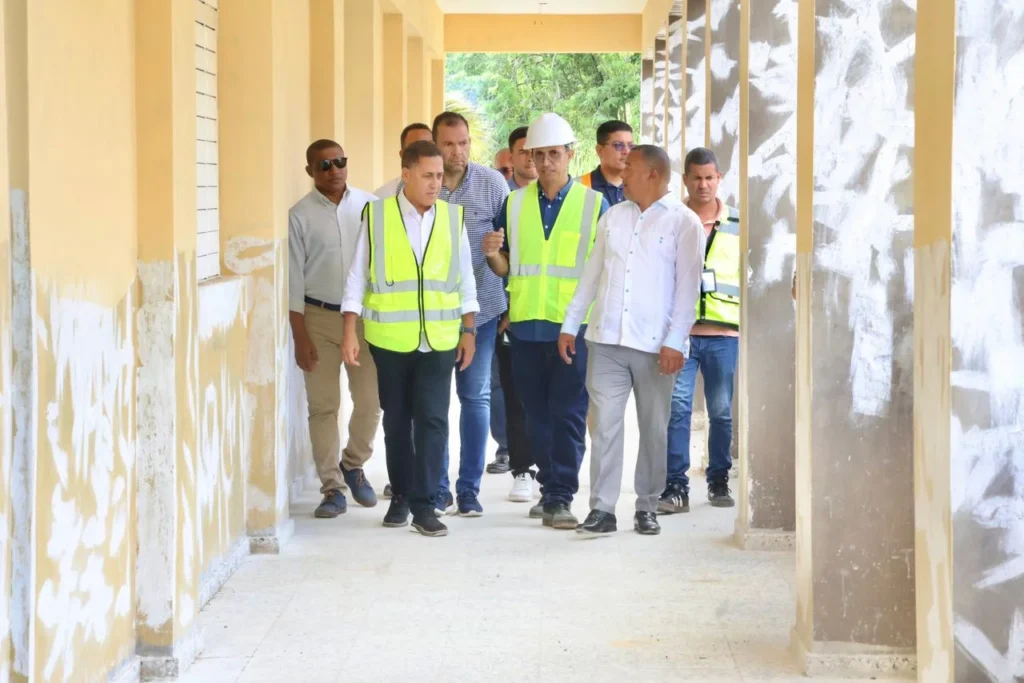 MINERD e Infraestructura Escolar rehabilitan centros educativos en Duarte y Hermanas Mirabal centros educativos