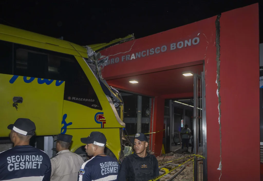 OPRET suspende temporalmente parada en estación Pedro Francisco Bonó tras accidente estación Pedro Francisco Bonó