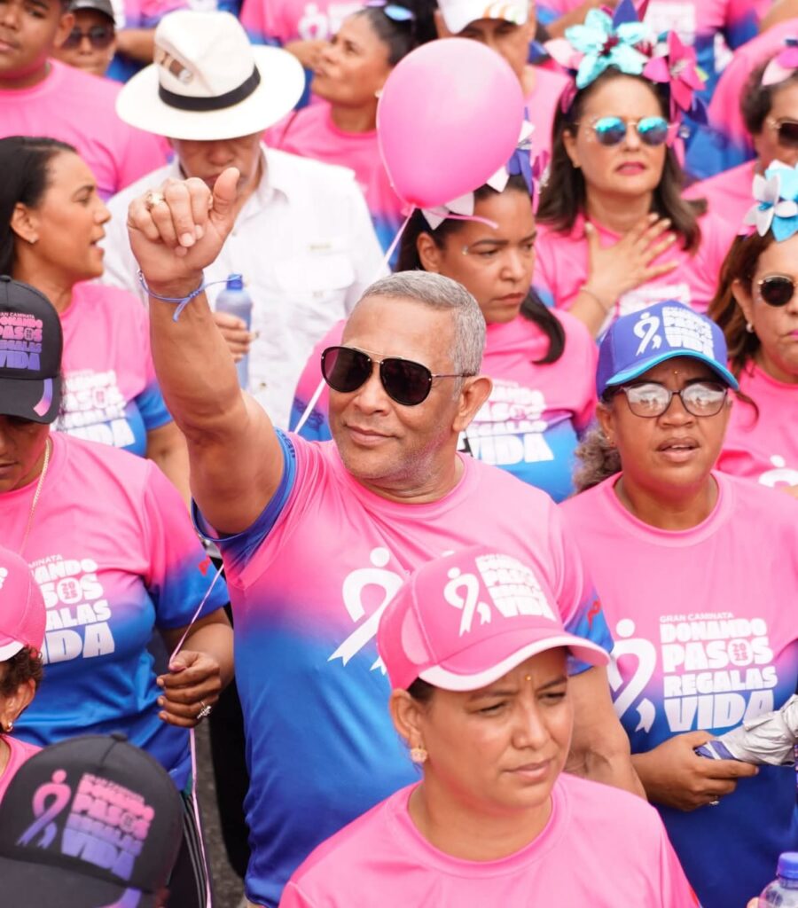 Franklin Romero realiza histórico aporte al Patronato de Lucha Contra el Cáncer del Nordeste Franklin Romero