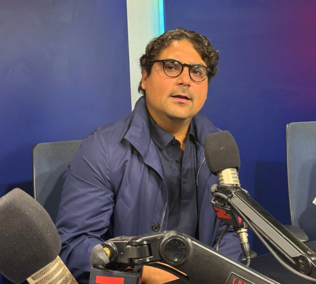 RD Vial ilumina las autopistas Duarte, Las Américas, del Nordeste, 6 de Noviembre y el Bulevar Turístico del Este Hostos Rizik