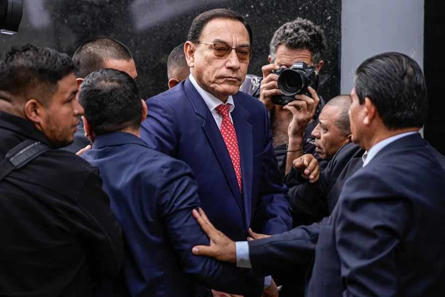 El expresidente de Perú Martín Vizcarra es condenado a 14 años de prisión por sobornos Martín Vizcarra