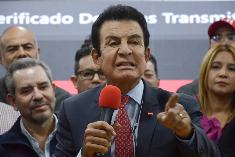 Nasralla supera a Asfura tras reanudarse el conteo preliminar de los comicios en Honduras Honduras