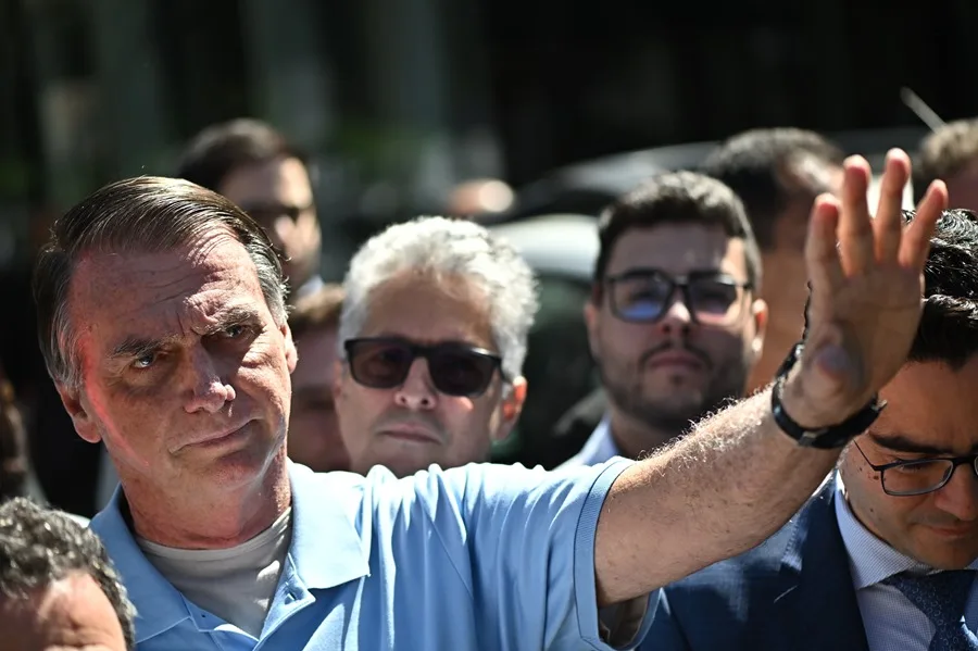 Jair Bolsonaro se encuentra «estable» tras un segundo procedimiento para controlar las crisis de hipo Jair Bolsonaro