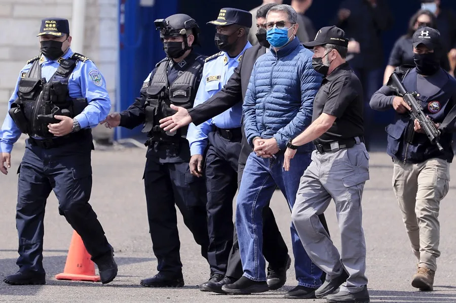 El expresidente hondureño Juan Orlando Hernández es liberado en EE.UU. tras ser indultado por Trump Juan Orlando Hernández