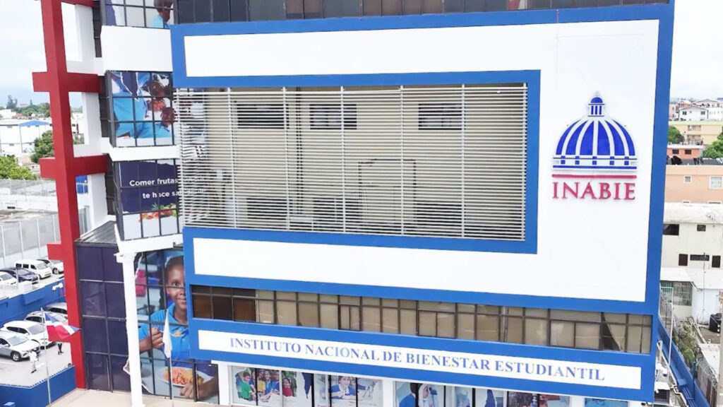 Más de 2,600 oferentes participan en licitaciones del almuerzo escolar del INABIE para 2026-2028 INABIE