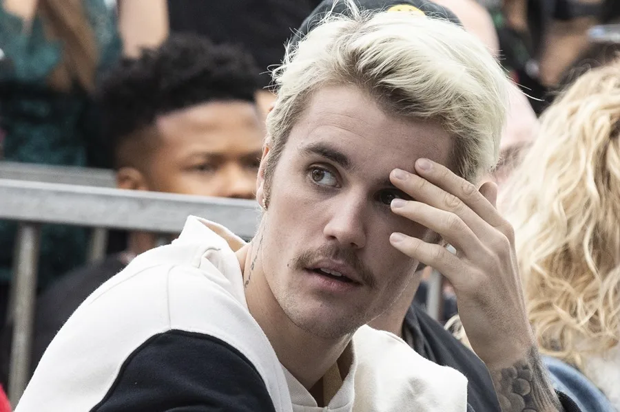 El cantante canadiense Justin Bieber se presentará por primera vez en los premios Grammy Justin Bieber