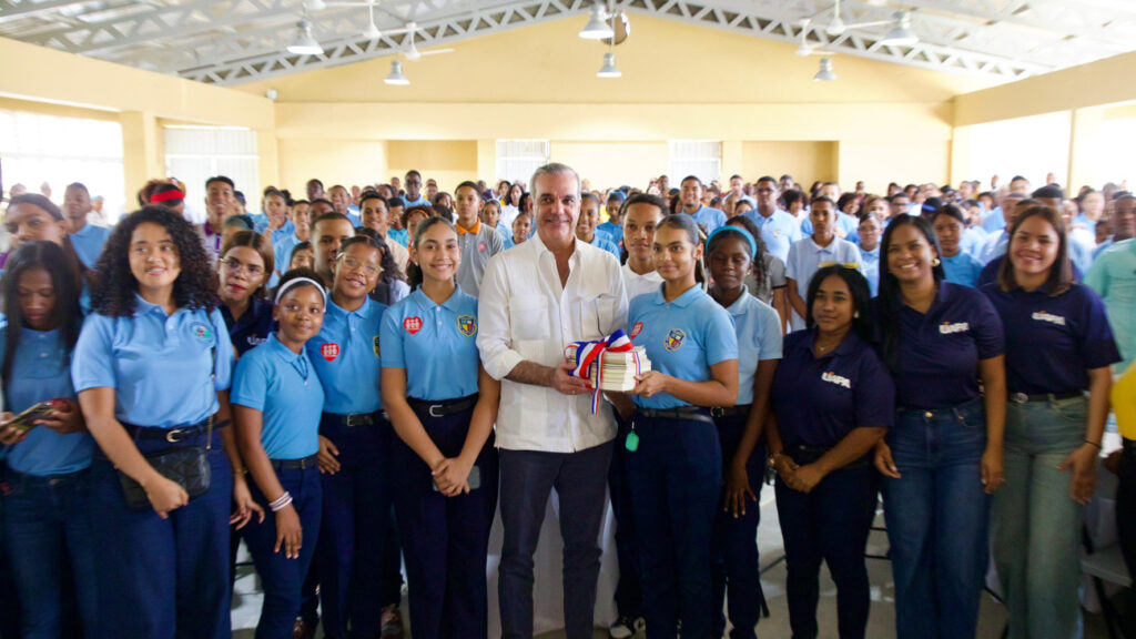 estudiantes de Neiba