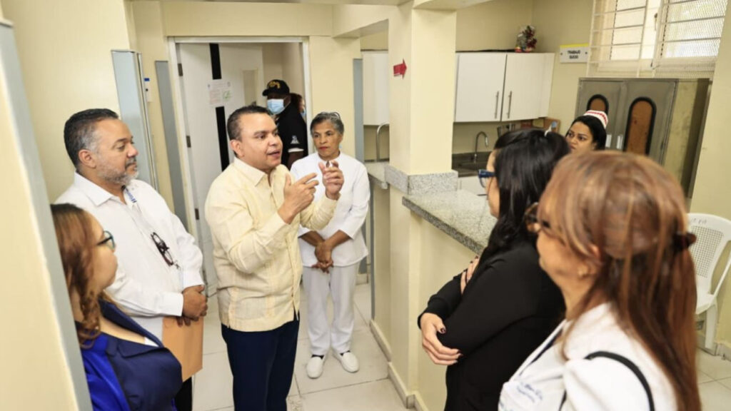 SNS garantiza 100 % de suministros en programas de diálisis y nutrición de la Red Pública SNS