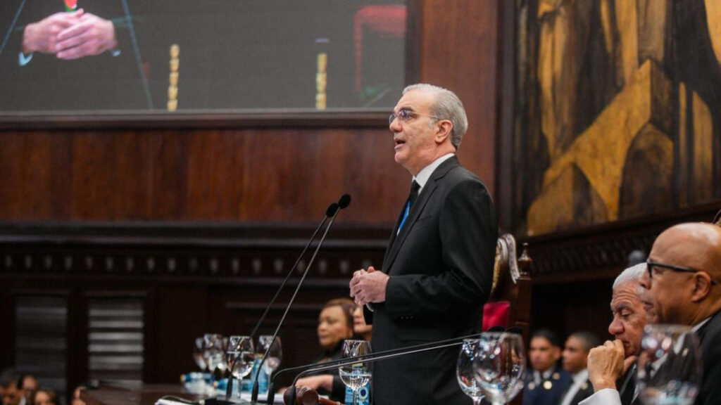 Abinader destaca robustecimiento del mercado laboral: RD alcanza los 5.1 millones de personas ocupadas mercado laboral