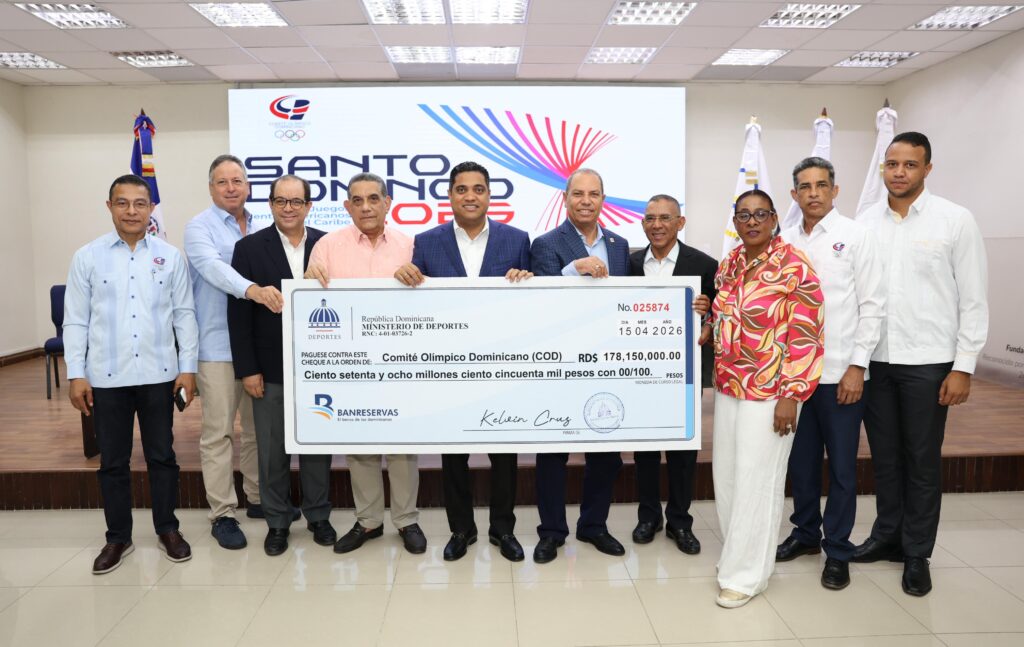 Ministro Kelvin Cruz entrega RD$178 millones más al COD para preparación de atletas Kelvin Cruz