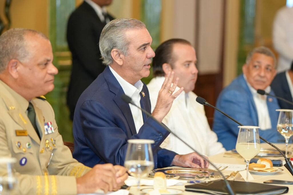 Gobierno fortalecerá seguridad y desarrollo en la frontera con construcción de verja y mercado binacional en zona Restauración-Tilory frontera