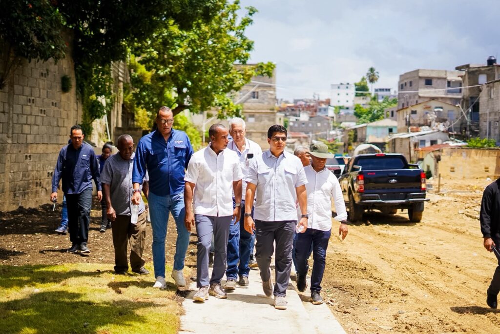 CAASD impulsa obras para seguir optimizando servicio de agua potable y saneamiento de cañadas CAASD