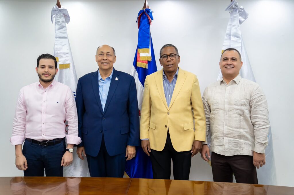 DASAC y ARS SEMMA firman acuerdo para ampliar atención integral y asistencia social al sector magisterial DASAC y ARS SEMMA