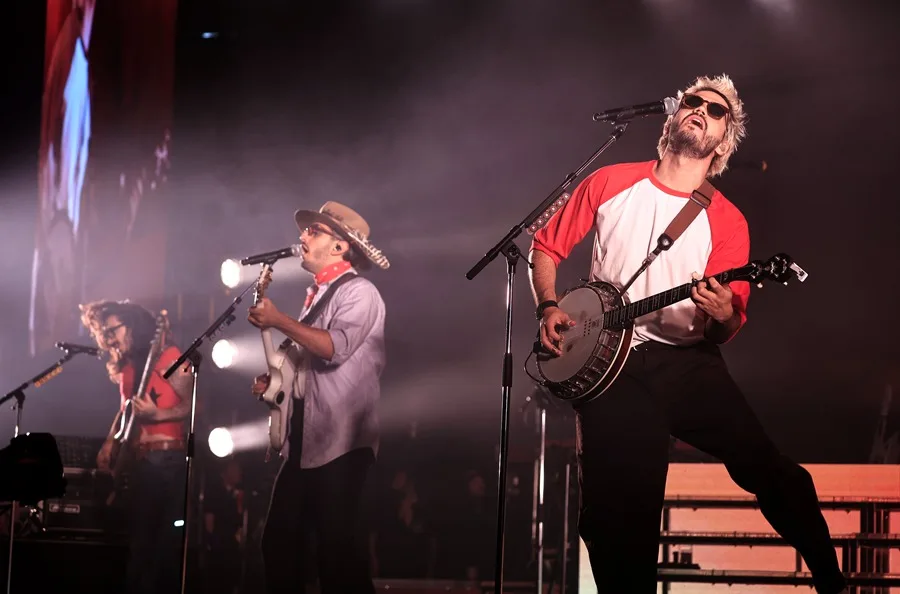 Morat destinará una parte de los ingresos de sus conciertos en Bogotá para reconstruir colegios tras el terremoto Morat