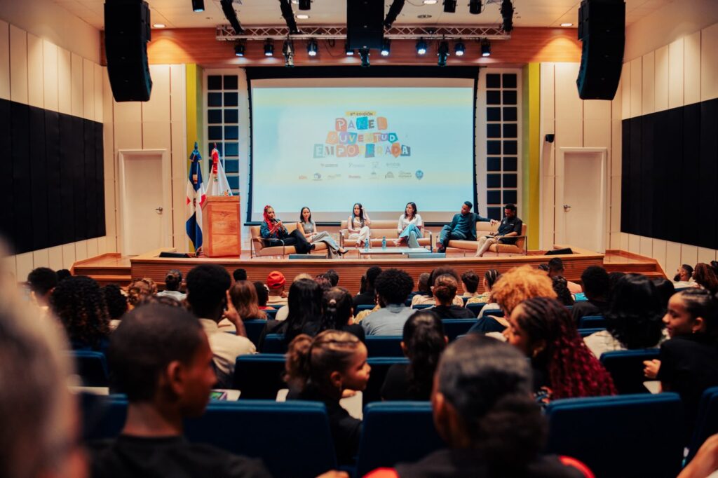 Panel Juventud Empoderada
