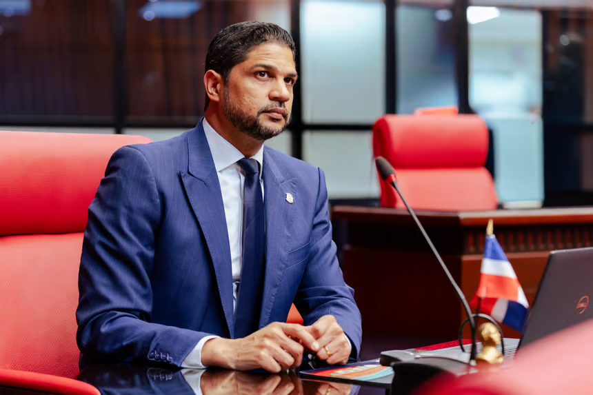 Senador Gustavo Lara aclara que desde 2022 no tiene participación societaria, administrativa ni comercial en GESPRO Senador Gustavo Lara