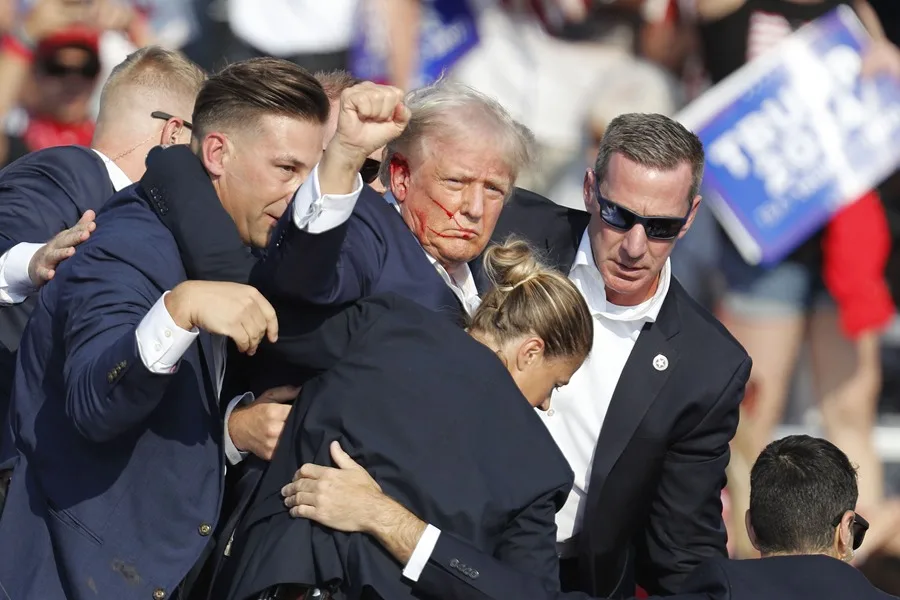 Trump atribuye el intento de asesinato que sufrió en 2024 a un «complot de los demócratas» Trump