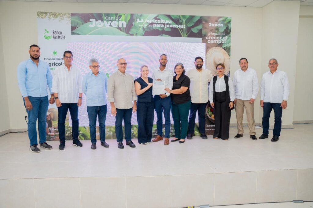 Campo Joven lleva casi RD$3 millones a tasa cero a jóvenes productores de Hato Mayor