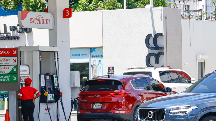 Gobierno congela principales combustibles congela