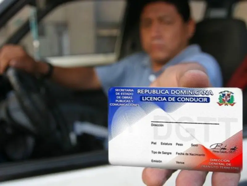 Poder Ejecutivo elimina restricción de edad para licencias de conducir licencias de conducir