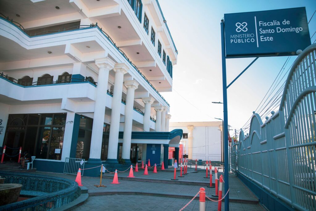 Ministerio Público solicita prisión preventiva para arrestado en aeropuerto con más de US$600 mil sin declarar prisión preventiva