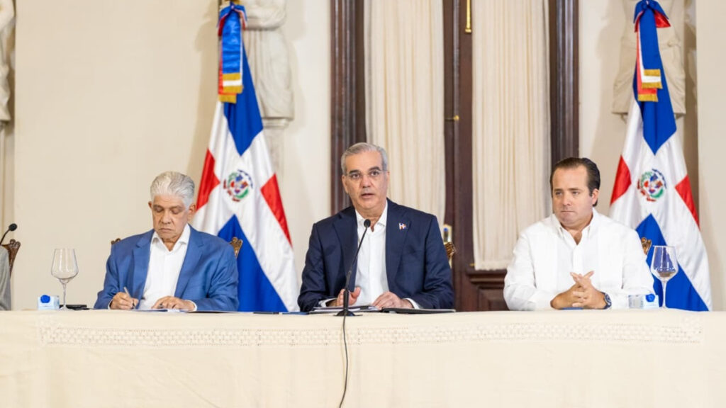 Abinader anuncia que el Gobierno ha contratado en obras más de RD 31,000 millones, de los fondos de la renegociación del contrato de Aerodom Abinader