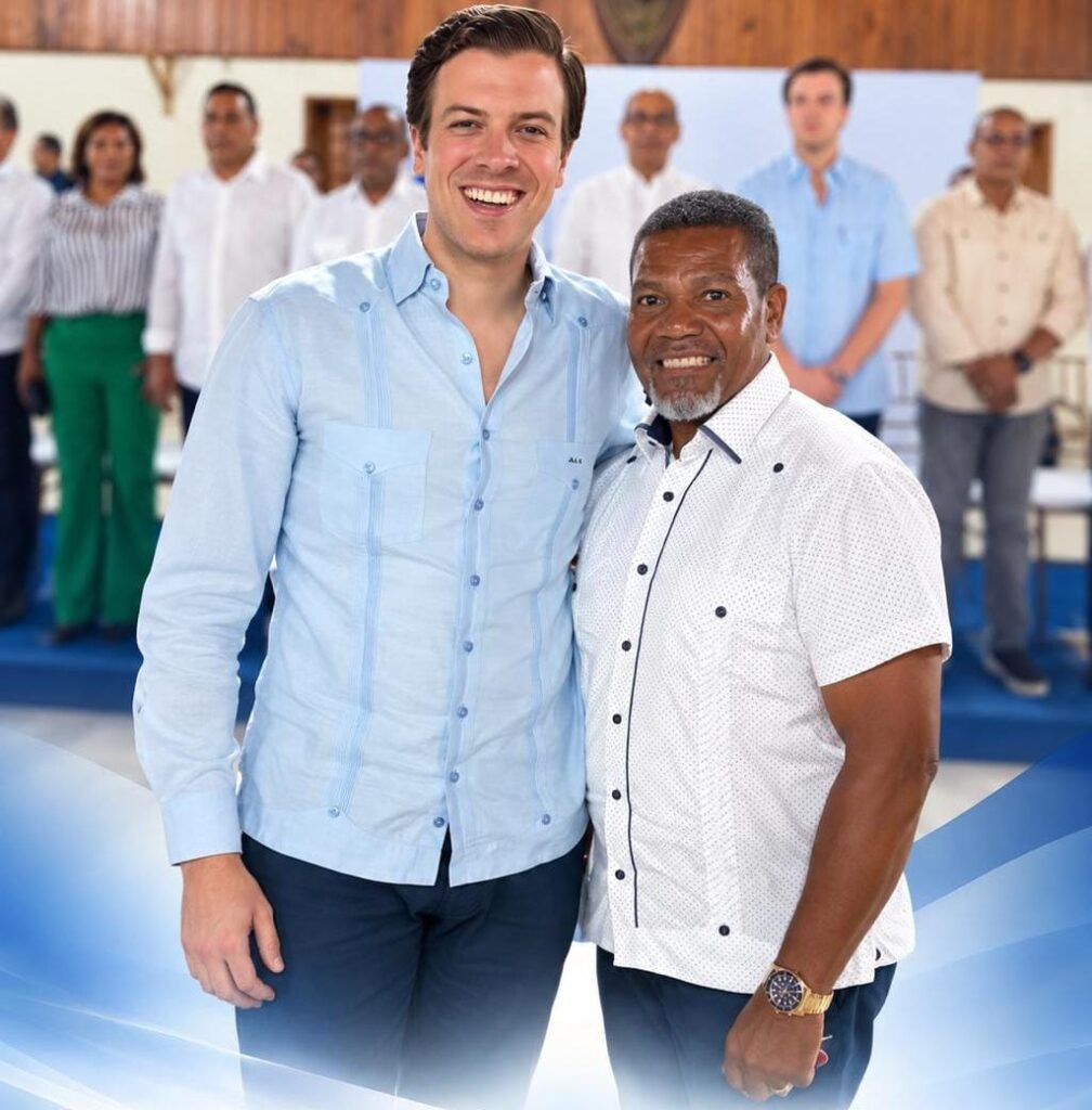 Hilario Félix participa en importante encuentro del PRM con su alta dirección en Monte Plata Hilario Félix