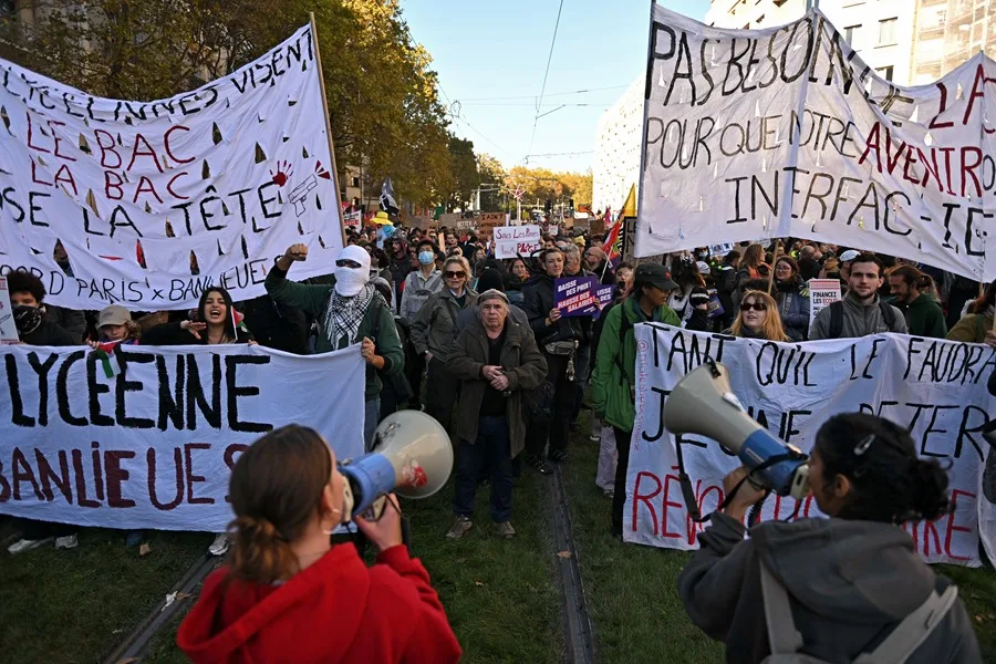 Comienza en París la principal manifestación de una jornada en la que se temen disturbios París