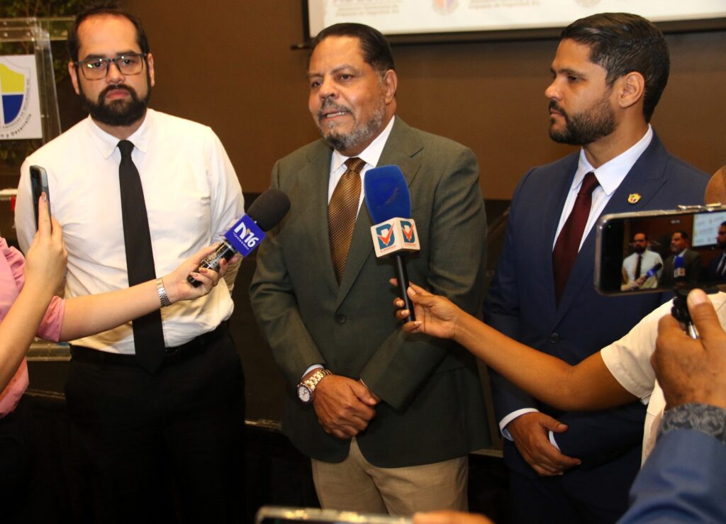 ADESINC respalda ampliar a 24 meses plazo para aplicar responsabilidad penal de personas jurídicas