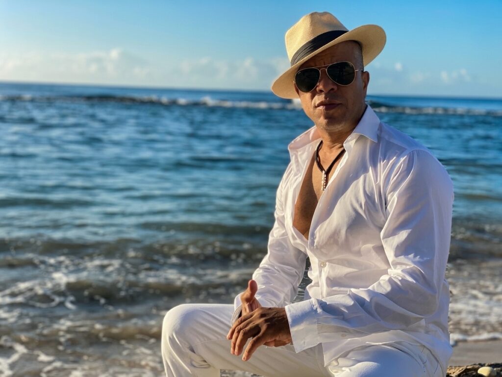Mayo Mayor rinde un homenaje en merengue urbanoa la leyenda de la salsa José Alberto “El canario”