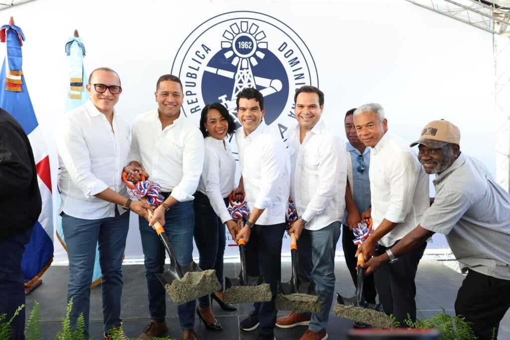 Wellington Arnaud inicia construcción del alcantarillado sanitario de El Córbano, provincia San Juan Wellington Arnaud