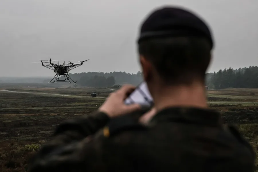 Cierran temporalmente el espacio aéreo del aeropuerto de Vilna por un posible dron dron