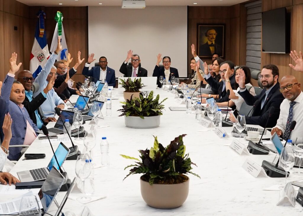 CNSS logra cobertura del 100 % para 13 medicamentos de alto costo mediante el FOMAC medicamentos de alto costo